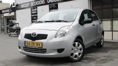 Grijs, metallic lak Gebruikt 2008 Toyota Yaris Hatchback | € 3.950 (Eerlijke prijs)