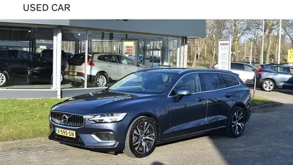 Blauw Occasion 2024 Volvo V60 Inscription Stationwagen | € 30.900 (Super prijs)
