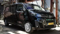 Zwart Gebruikt 2024 Opel Vivaro Van | € 24.950 (Eerlijke prijs)