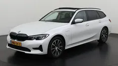 Wit Gebruikt 2021 BMW 330e Sport Line Stationwagen | € 33.895 (Goede deal)