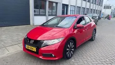 Rood Gebruikt 2015 Honda Civic Comfort Hatchback | € 11.500 (Goede deal)