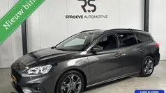 Grijs Gebruikt 2020 Ford Focus ST-Line Stationwagen | € 15.950 (Goede deal)