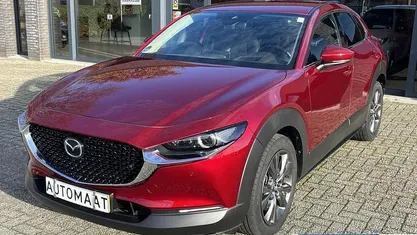 Rood Occasion 2020 Mazda CX-30 Luxury SUV | € 23.500 (Eerlijke prijs)