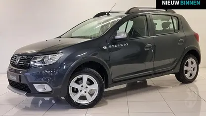 Occasion 2017 Dacia Sandero Lauréate Hatchback | € 11.195 (Eerlijke prijs)