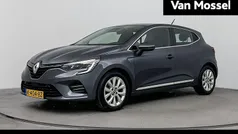 Grijs Gebruikt 2020 Renault Clio V Intens Hatchback | € 14.435 (Eerlijke prijs)