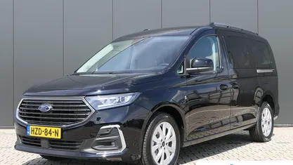 Zwart Nieuw 2025 Ford Tourneo Titanium MPV | € 45.445 (Eerlijke prijs)