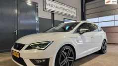 Wit Gebruikt 2015 Seat Leon ST CONNECT Stationwagen | € 9.949 (Eerlijke prijs)