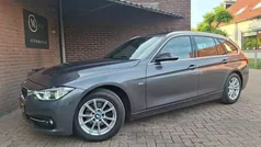 Grijs Gebruikt 2017 BMW 320 Executive Stationwagen | € 17.740 (Super prijs)