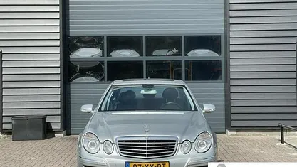 Grijs Gebruikt 2006 Mercedes E280 Avantgarde Sedan | € 3.450 (Goede deal)