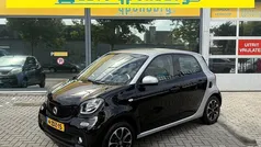 Zwart, metallic lak Gebruikt 2015 Smart ForFour Passion Hatchback | € 6.450 (Eerlijke prijs)