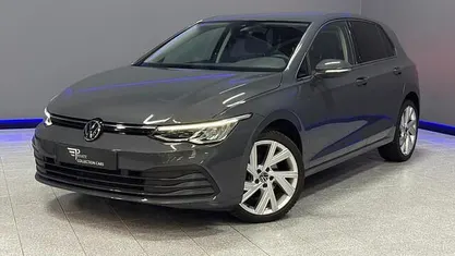 Gebruikt 2022 VW Golf VIII Life Hatchback | € 22.900 (Eerlijke prijs)