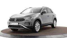 Gebruikt 2025 VW T-Roc Edition SUV | € 36.880 (Eerlijke prijs)