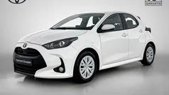 Zilver Gebruikt 2023 Toyota Yaris Hybrid Comfort Hatchback | € 20.945 (Eerlijke prijs)