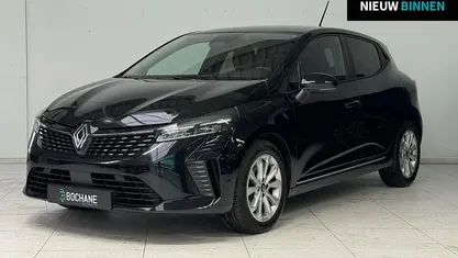 Zwart Occasion 2024 Renault Clio V Evolution Hatchback | € 18.995 (Eerlijke prijs)