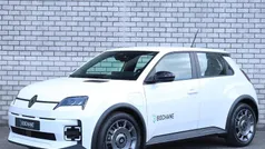 Wit Gebruikt 2025 Renault R5 Evolution Hatchback | € 26.695 (Super prijs)