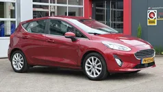 Rood Gebruikt 2017 Ford Fiesta Titanium Hatchback | € 11.400 (Eerlijke prijs)