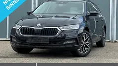 Zwart Gebruikt 2022 Skoda Octavia Business Line Stationwagen | € 25.395 (Goede deal)