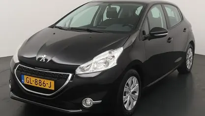 Zwart (metallic) Gebruikt 2014 Peugeot 208 Allure Hatchback | € 6.450 (Eerlijke prijs)