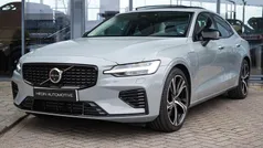 Grijs, metallic lak Gebruikt 2024 Volvo S60 Ultimate Sedan | € 46.995 (Iets duurder)