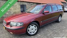Rood Gebruikt 2003 Volvo V70 Comfort Stationwagen | € 2.250 (Goede deal)