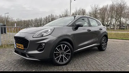 Grijs Gebruikt 2022 Ford Puma Titanium SUV | € 19.995 (Eerlijke prijs)