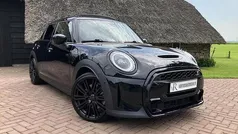 Zwart Gebruikt 2021 Mini Cooper S Classic Hatchback | € 29.900 (Eerlijke prijs)