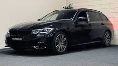 Zwart, metallic lak Gebruikt 2022 BMW 320 Shadowline Stationwagen | € 35.949 (Eerlijke prijs)
