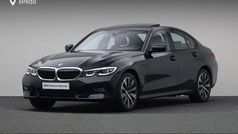 Zwart Gebruikt 2021 BMW 330e M Sport Sedan | € 31.880 (Eerlijke prijs)
