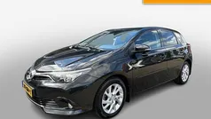 Zwart Gebruikt 2018 Toyota Auris Hatchback | € 12.400 (Goede deal)