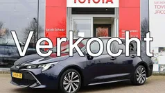 Blauw, metallic lak Gebruikt 2021 Toyota Corolla Stationwagen | € 23.499 (Eerlijke prijs)