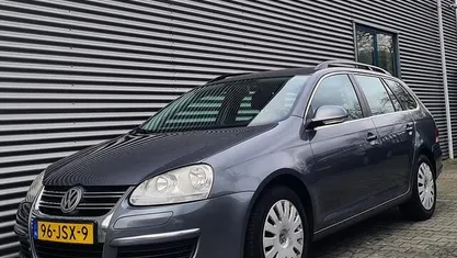 Grijs (metallic) Occasion 2009 VW Golf V Comfortline Stationwagen | € 3.495 (Eerlijke prijs)