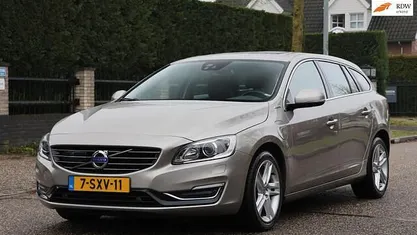 Occasion Volvo V60 215 PK (158 kW) 2013 Grijs Stationwagen