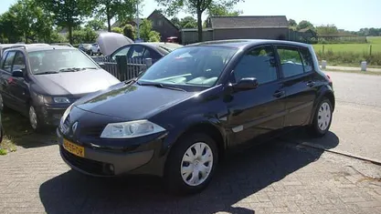 Occasion 2006 Renault Mégane II Business Hatchback | € 1.950 (Eerlijke prijs)