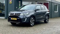 Gebruikt 2025 Suzuki Vitara Style SUV | € 29.450 (Eerlijke prijs)