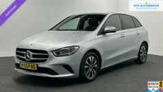 Grijs Gebruikt 2020 Mercedes B180 Business MPV | € 23.500 (Goede deal)