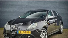 Zwart Gebruikt 2016 Alfa Romeo Giulietta Sprint Hatchback | € 12.850 (Eerlijke prijs)
