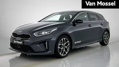 Grijs Gebruikt 2021 Kia Ceed GT-Line Hatchback | € 22.400 (Eerlijke prijs)