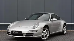 Grijs, metallic lak Gebruikt 2006 Porsche 911 Carrera 4 Coupé | € 44.950 (Super prijs)