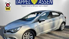 Grijs, metallic lak Gebruikt 2018 Opel Astra Innovation Hatchback | € 10.750 (Eerlijke prijs)
