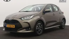 Groen metallic Gebruikt 2024 Toyota Yaris Hatchback | € 22.900 (Eerlijke prijs)