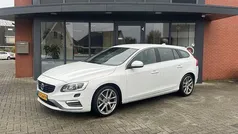 Gebruikt 2016 Volvo V60 R-Design Stationwagen | € 7.250 (Super prijs)