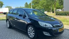 Zwart Gebruikt 2011 Opel Astra Cosmo Stationwagen | € 4.995 (Eerlijke prijs)