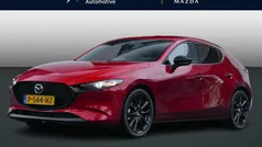 Rood Gebruikt 2022 Mazda 3 Sportive Hatchback | € 25.925 (Eerlijke prijs)