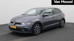 Grijs Gebruikt 2024 VW Polo Edition Hatchback | € 24.900 (Eerlijke prijs)