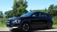 Zwart, metallic lak Gebruikt 2024 Kia e-Niro Light SUV | € 29.945 (Super prijs)