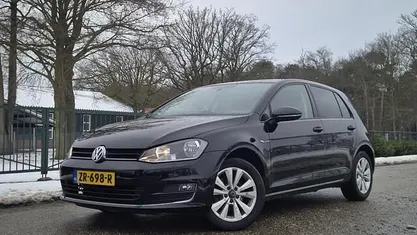 Gebruikt 2016 VW Golf VII Highline Hatchback | € 6.999 (Eerlijke prijs)