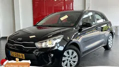 Zwart Gebruikt 2018 Kia Rio Hatchback | € 11.950 (Eerlijke prijs)