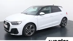 Wit Gebruikt 2025 Audi A1 Sportback S-Line Hatchback | € 30.840 (Eerlijke prijs)