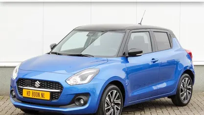 Blauw Gebruikt 2023 Suzuki Swift Style Hatchback | € 22.795 (Eerlijke prijs)