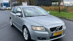 Grijs (metallic) Gebruikt 2011 Volvo V50 Summum Stationwagen | € 2.950 (Goede deal)